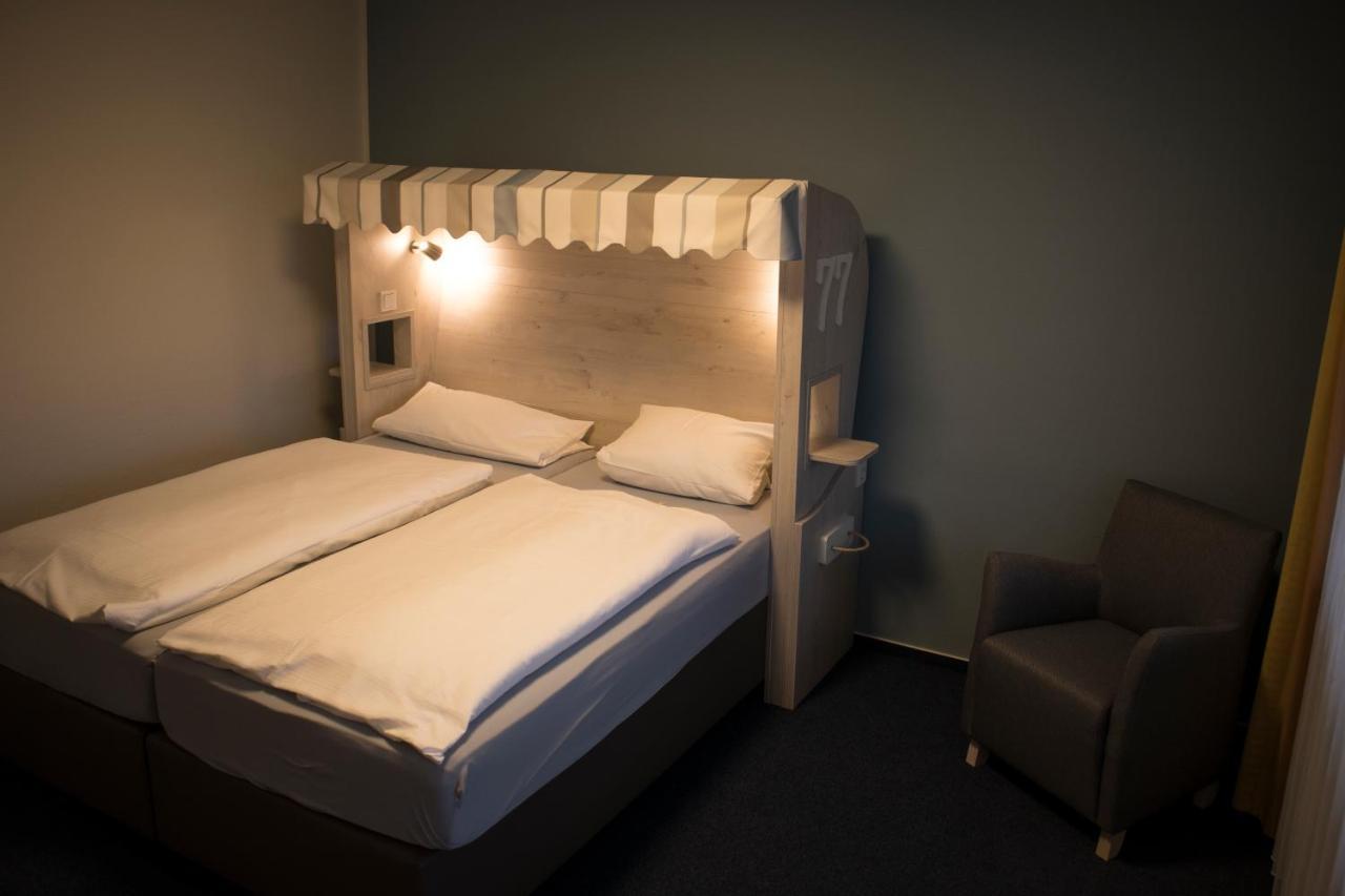 טוסנס Hotel Am Friesenstrand מראה חיצוני תמונה